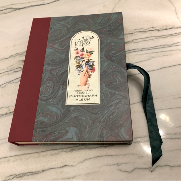 Burnes Of Boston Other - NWOT Vintage Floral Photo Album w/onion skin